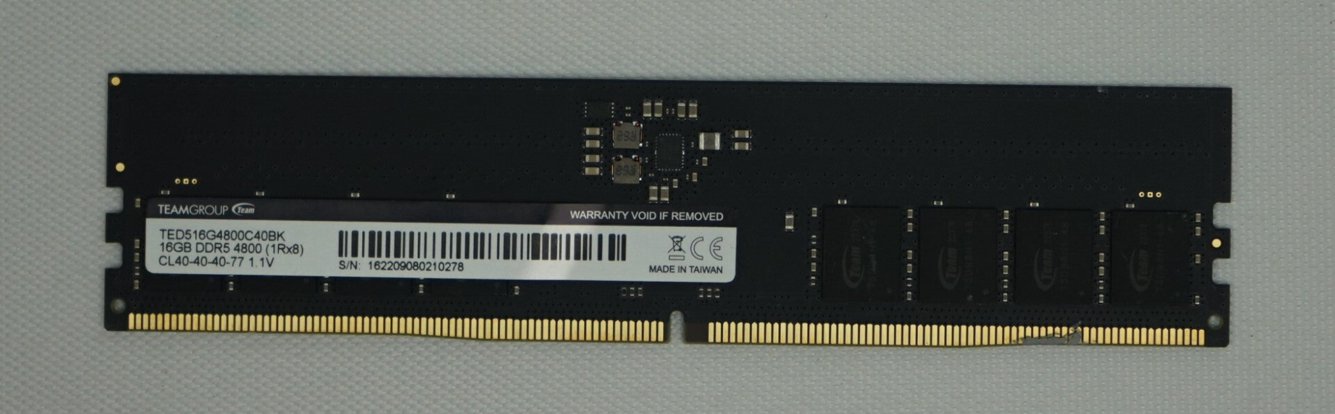 Memory-RAM--Desktop-Laptop--Team-Group-Inc--TED516G4800C40BK-Open-Box